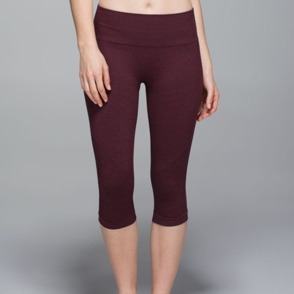 Lululemon In The Flow Crop II Heathered Bordeaux Drama - Picture 2 of 6